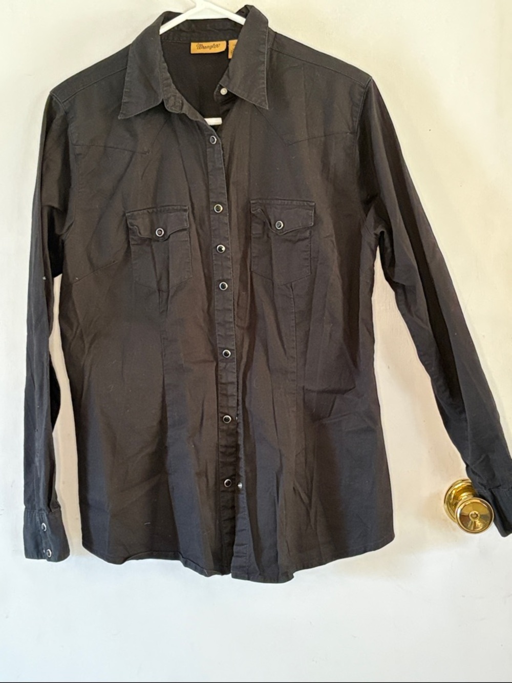 Wrangler black long sleeve button down western shirt faceted snaps Size Medium